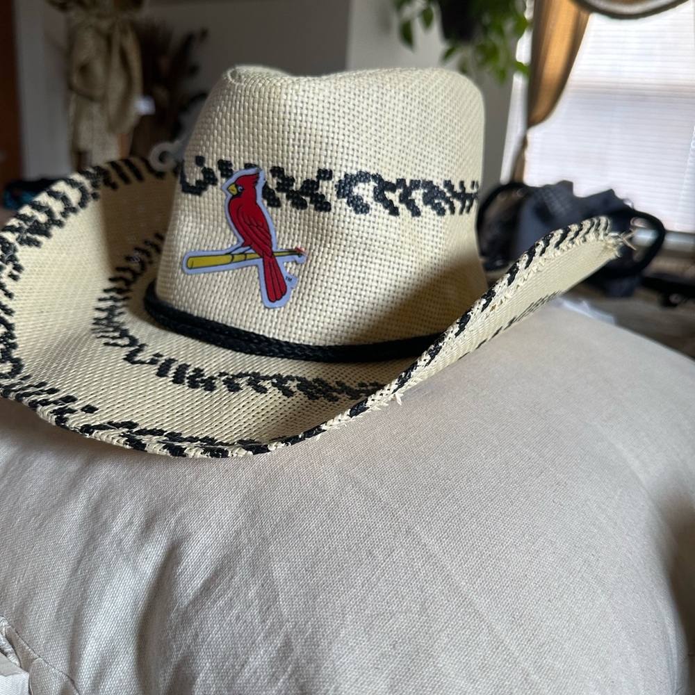 Cowboy R cowgirl hat